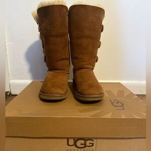 🌸UGG Chestnut Shearling Boots with Button Accents💕